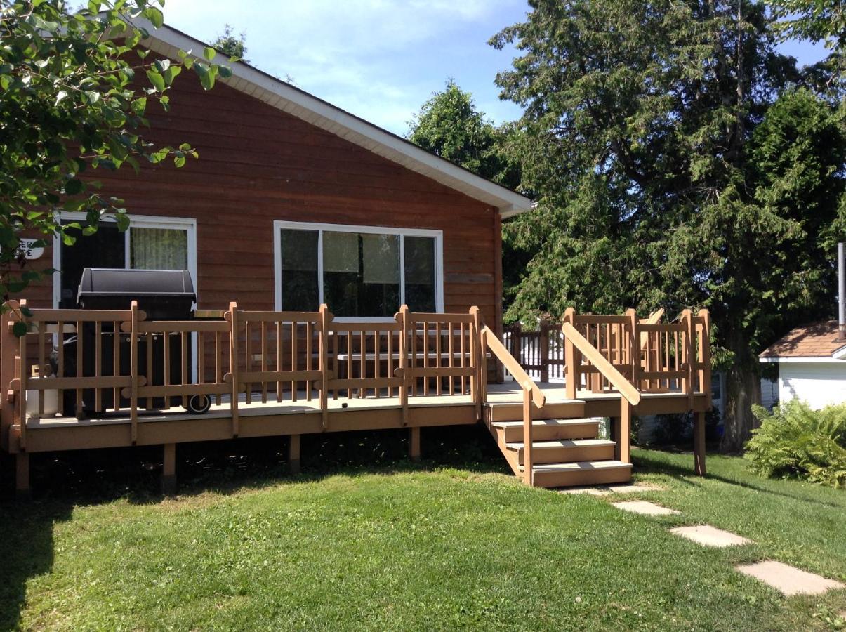 פיקטון Merland Park Cottages And Motel מראה חיצוני תמונה