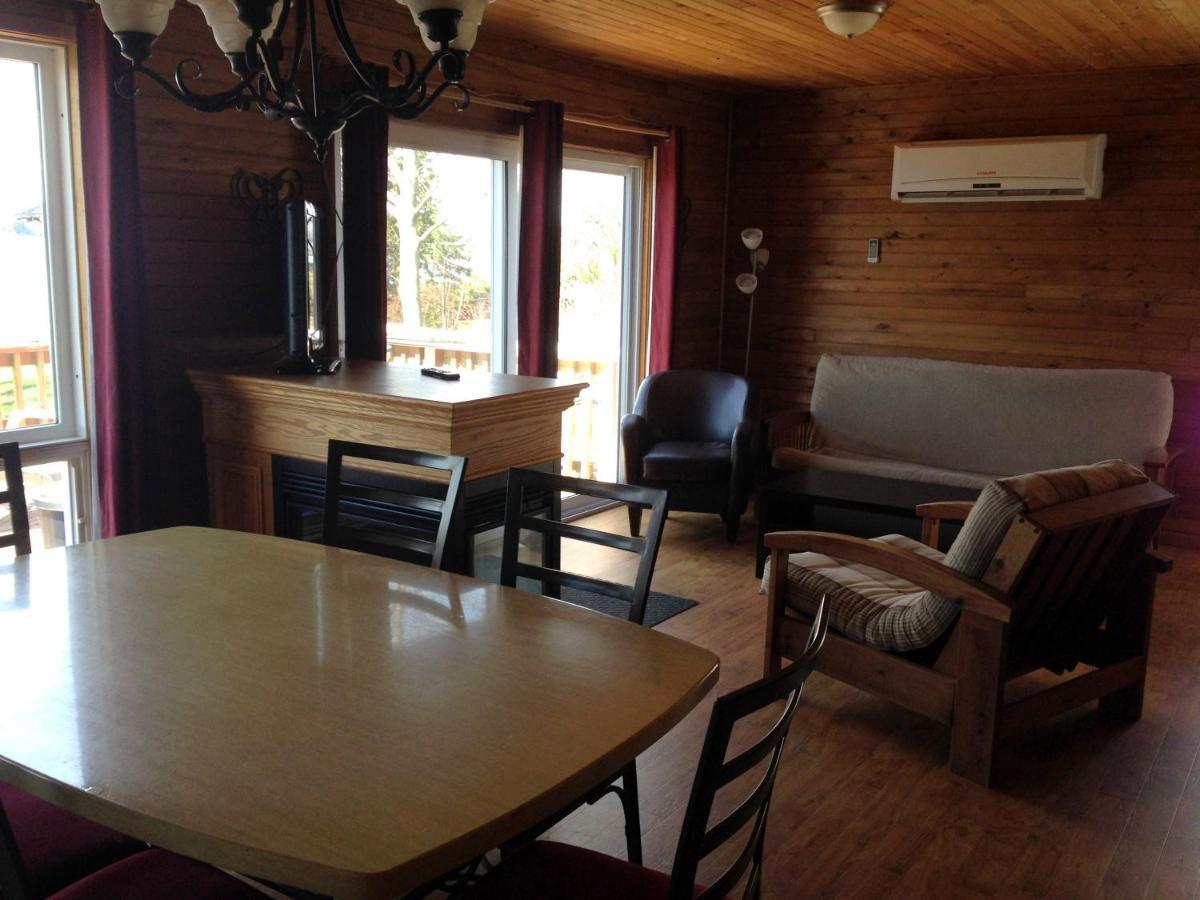 פיקטון Merland Park Cottages And Motel מראה חיצוני תמונה