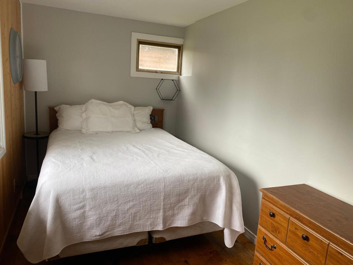 פיקטון Merland Park Cottages And Motel מראה חיצוני תמונה