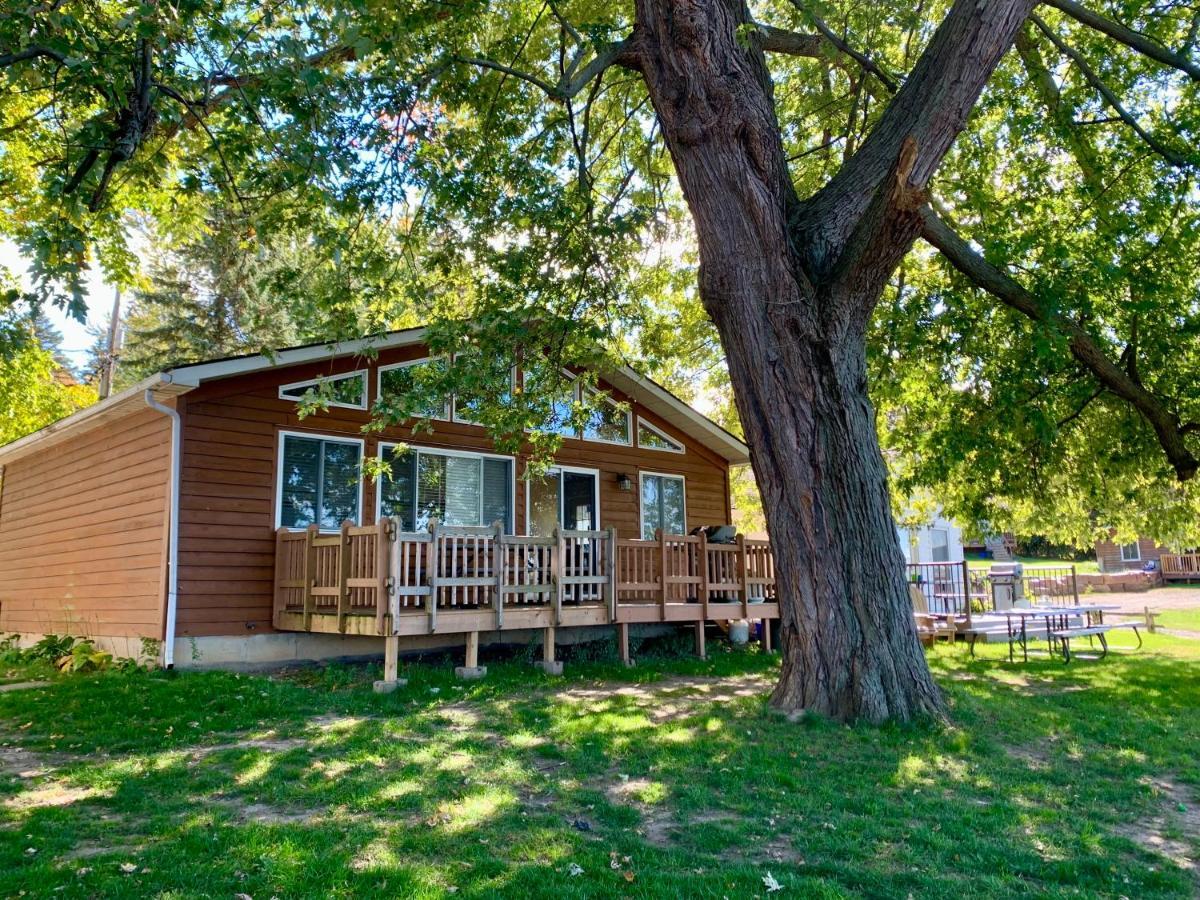 פיקטון Merland Park Cottages And Motel מראה חיצוני תמונה