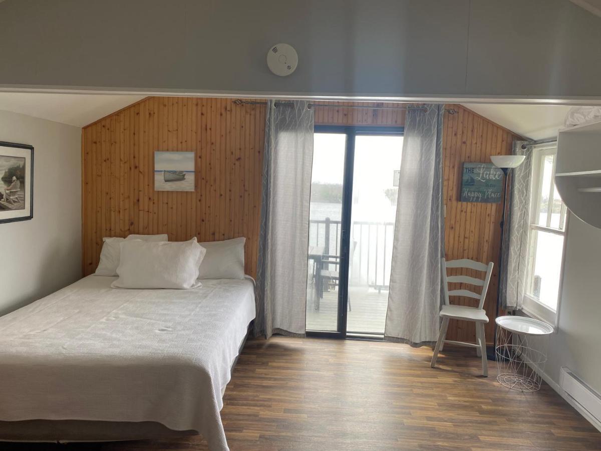 פיקטון Merland Park Cottages And Motel מראה חיצוני תמונה