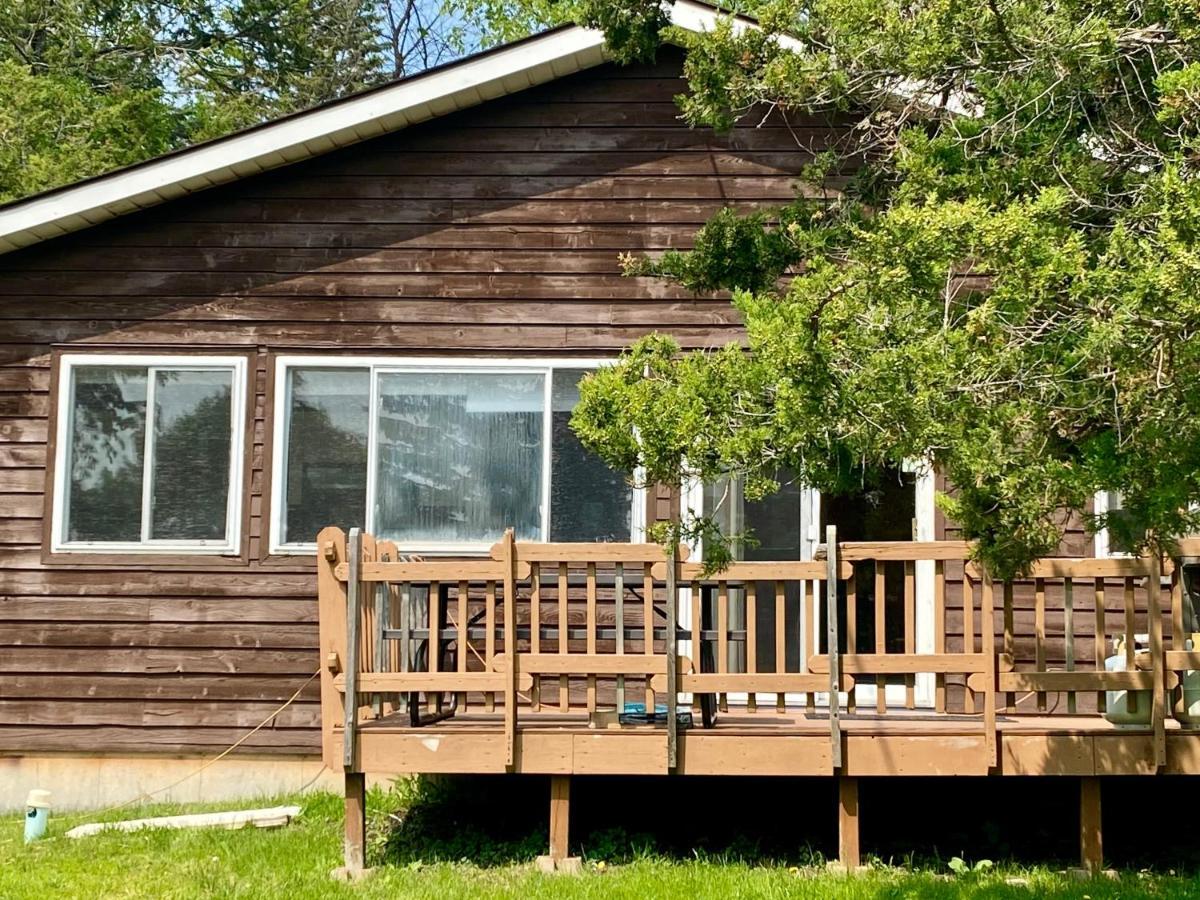 פיקטון Merland Park Cottages And Motel מראה חיצוני תמונה